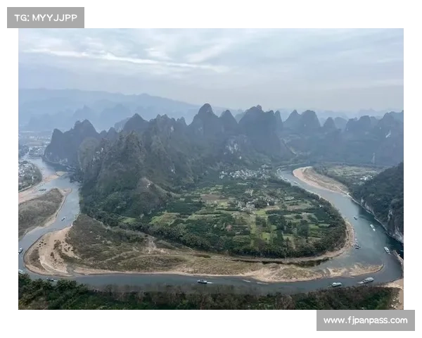 带你体验极限冒险的无畏挑战,感受前所未有的惊险与刺激之旅 带你体验极限冒险的无畏挑战,感受前所未有的惊险与刺激之旅