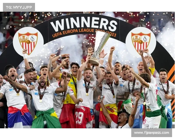 从欧联杯到欧冠之巅：一支球队的冠军征途与辉煌历程