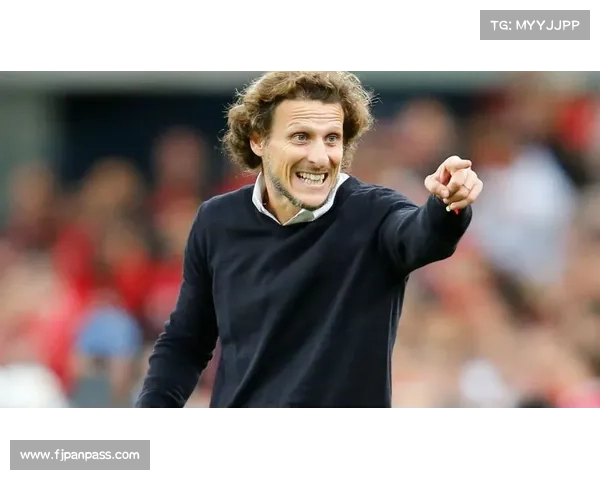 围绕曼联弗兰技术特点深入探索其进攻跑动与射门艺术魅力风采奥秘 围绕曼联弗兰技术特点深入探索其进攻跑动与射门艺术魅力风采奥秘